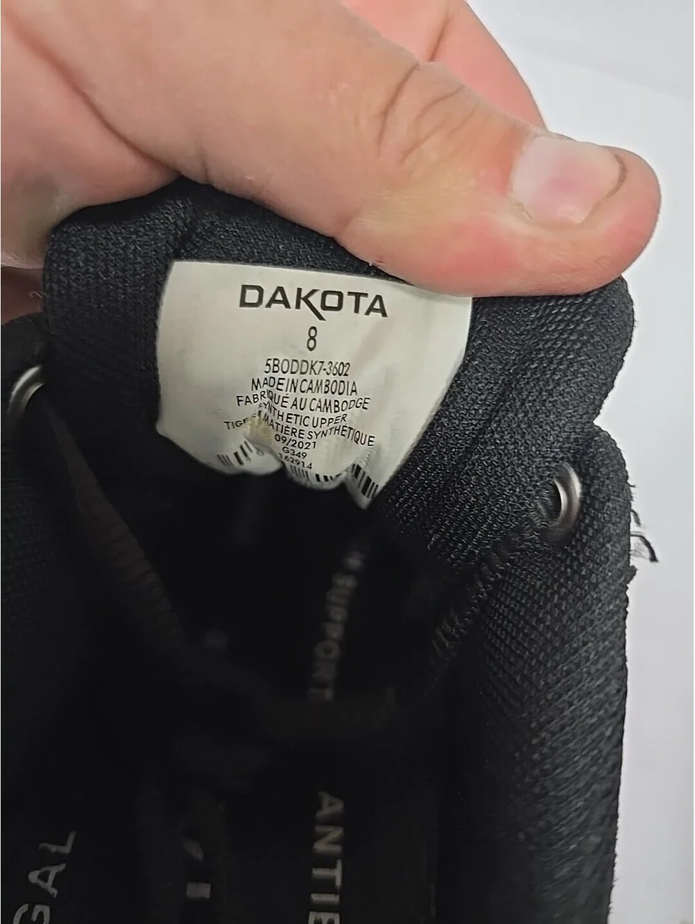 Dakota used shoes